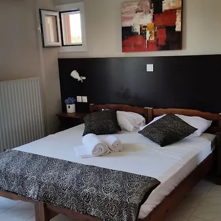 Nefeli Main Road Otel 3*